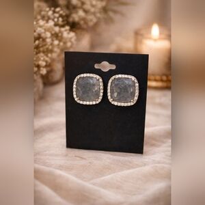 925 Sterling Silver Square Stud Earrings – Smoky Gray Stone